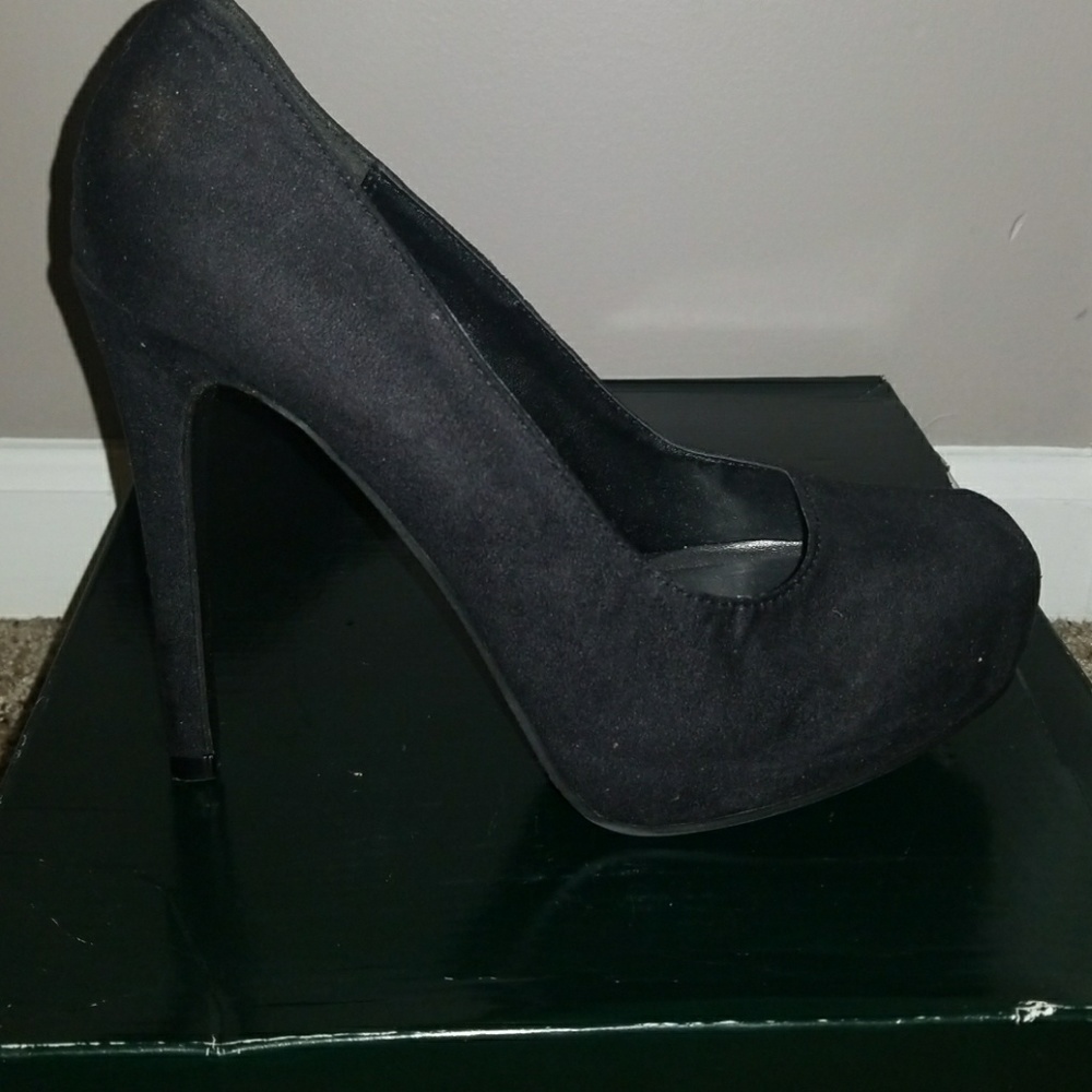 Black heels